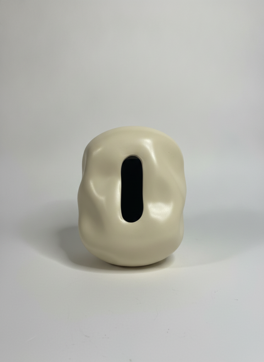 Cream tissue ceramic box